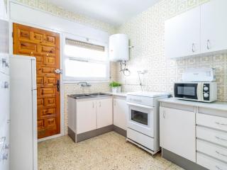 Holiday Home People I by Interhome - Roses - 1