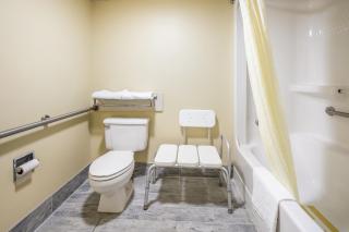 Econo Lodge Inn & Suites Knoxville East - 9