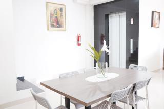 UROOMS Senayan - 1