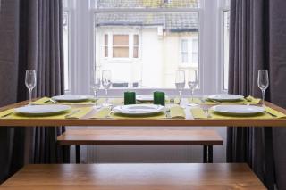 Beautiful Central Apartment - 7