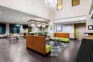 La Quinta by Wyndham Pasadena - Pasadena - 4