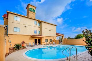 La Quinta by Wyndham Pasadena - Pasadena - 1