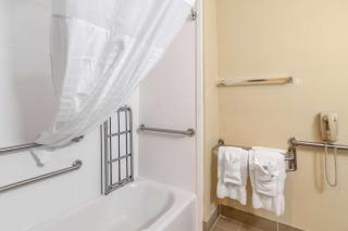 Comfort Inn & Suites South Hill I-85 - South Hill - 2