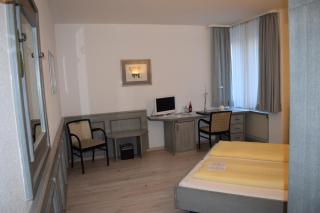 Avenue Hotel - 1