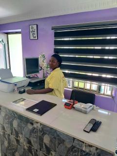 StayCation Suites And Apartment - Lagos - 4