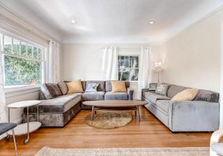 30 Day+ Craftsman; Stroll 2 Food & Downtown! - Portland - 2