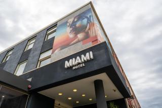 Miami Hotel Melbourne - 0