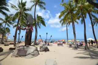 Aloha Surf 1205 Two Beds, Pool, Walk to WAIKIKI BEACH! - Honolulu - 1