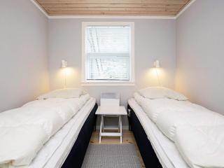 Three-Bedroom Holiday home in Væggerløse 6 - Marielyst - 2