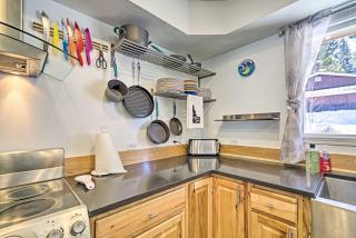 Updated Rustic Retreat Cabin Walk to Payette Lake - 1