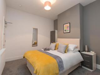 Townhouse @ 166 Ruskin Road Crewe - Crewe - 8