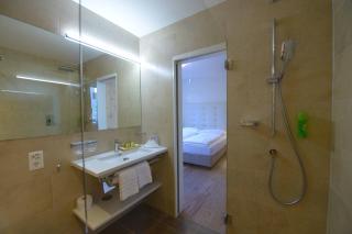 Hotel Waldhaus am See - 8