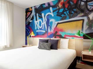 ibis Melbourne Hotel and Apartments - 2