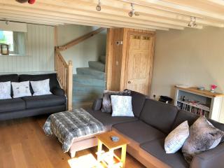 Coed y Berclas cottage, private orchard with stunning views - Llandegfan - 4