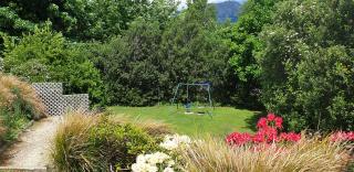 Alpine Garden Motel - 1