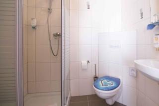 Landhaus Heimisch Bed & Breakfast - Geisfeld - 4