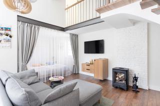 3 Bedroom Apartment 24h self check in, free parking, Ac, fireplace - Vilnius - 2