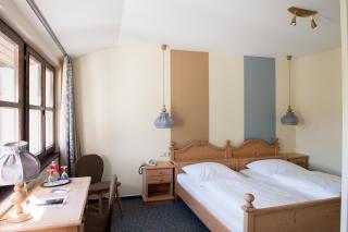 Hotel Sonneck - Knüllwald - 2