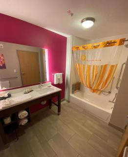 La Quinta by Wyndham South Jordan - 6