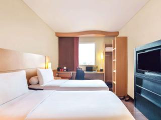 Ibis Surabaya City Center - 8