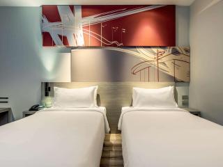 ibis Bangkok IMPACT - 1