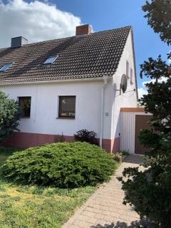 Gemütliches Ferienhaus mit Garten - Oranienbaum-Wörlitz - 0