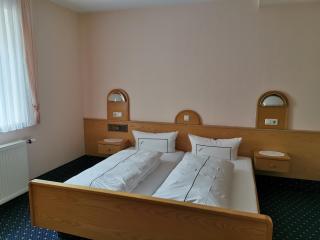 Hotel Ebner - Bad Königshofen im Grabfeld - 9