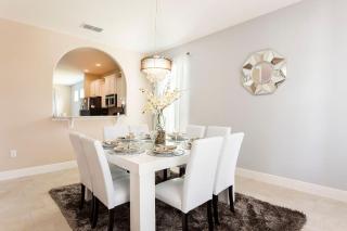 5144 Oakbourne Avenue home - Davenport - 6