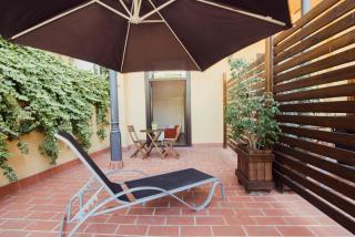 Hostal Live Barcelona - 9