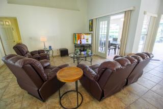 Four Bedroom Comfort Villa 4668 - 1