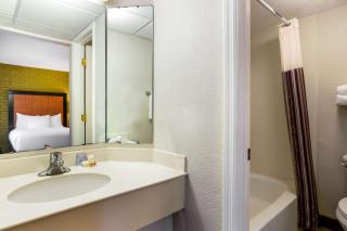 La Quinta Inn Tampa Airport Stadium Westshore - Tampa - 6
