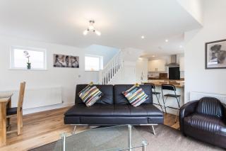 Superb Detached Coach House in Peaceful Location! - 1