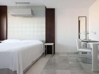 Suittes Hotel - 4
