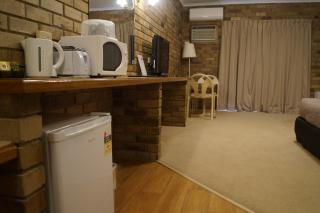 Magdala Motor Lodge & Lakeside Restaurant - Stawell - 3