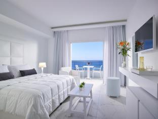 Dimitra Beach Hotel & Suites - 4