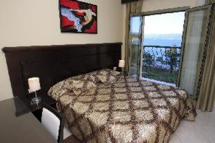 Blue Waves Resort - 7