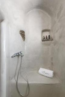 Aris Caves - 2