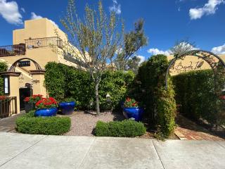 Bespoke Inn Scottsdale - Scottsdale - 8