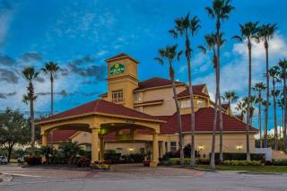 La Quinta by Wyndham Orlando Airport North - Free Airport Shuttle! - 0