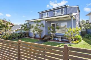 The Blue Cottage - 0