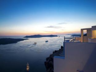 Adamant Suites - Fira - 9
