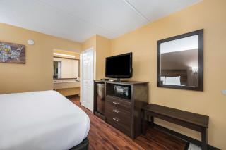 Econo Lodge Columbus near Airport - Columbus - 6