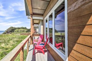 Oceanfront Cottage with Deck and Secluded Beach Access! - Yachats - 9