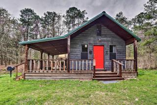 Rustic Cabin with Hot Tub Near Broken Bow Lake! - Broken Bow - 9