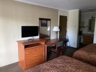 Snowshoe Motel - 1