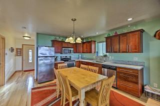 Sanderling Sea Cottages, Unit 9 with Ocean Views! - Waldport - 4