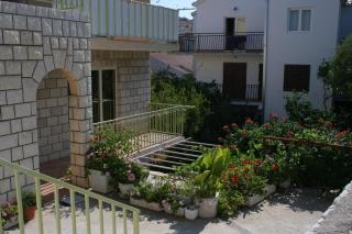 Apartments with a parking space Hvar - 9658 - 2