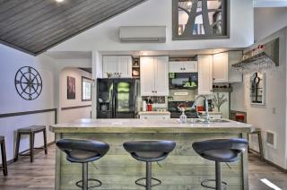 Floating Home on Columbia River with Provided Kayaks - Vancouver - 4