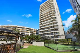 Palmerston Tower on Southport Broadwater - Gold Coast - 7