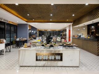 The Alana Hotel & Conference Center Malioboro Yogyakarta by ASTON - 4